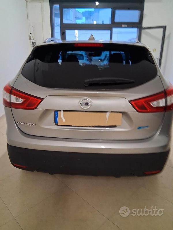 Usata Nissan Qashqai Tekna 110 CV (80 kW) 2015 Marrone SUV