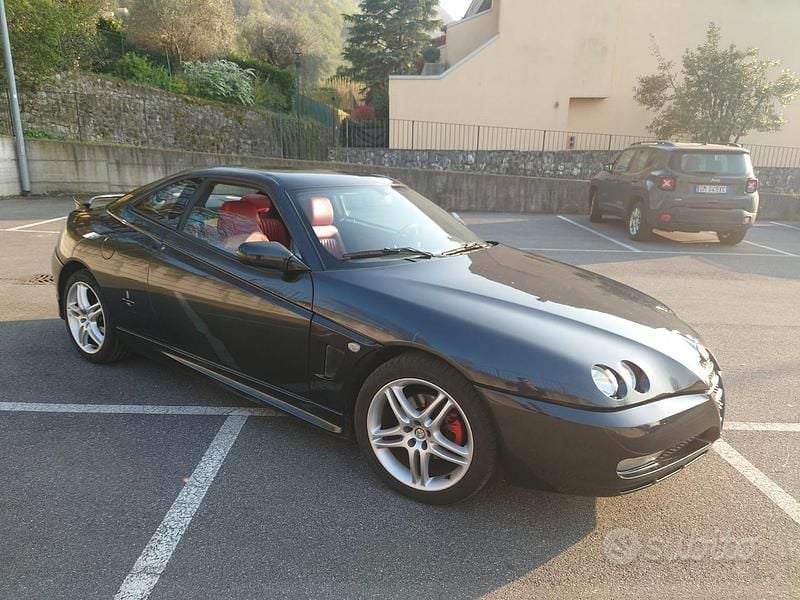 Usata Alfa Romeo GTV 150 CV (110 kW) 2002 Nero Coupé