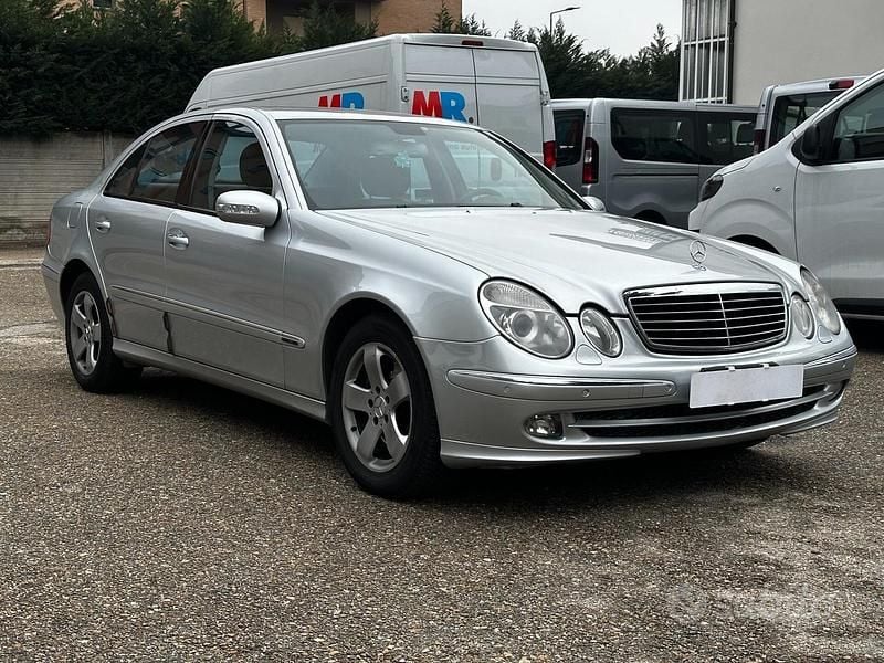 Grigio Usata 2006 Mercedes E280 Avantgarde Berlina | 4800 € (Cara) - Immagine 1/4