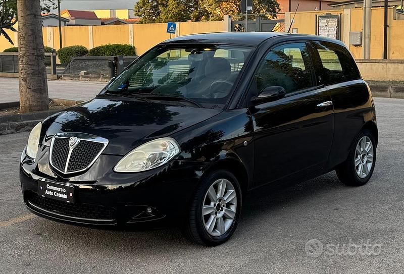 Usata Lancia Ypsilon 60 CV (44 kW) 2008 Nero Utilitaria