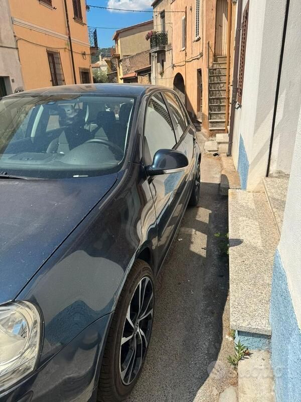 Usata VW Golf V 2005 Utilitaria