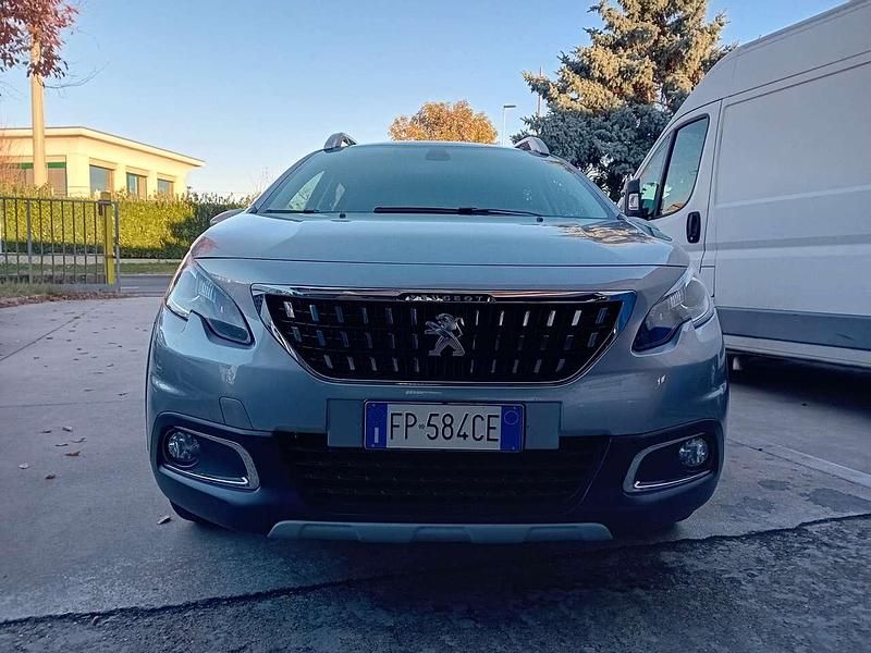 Grigio Usata 2018 Peugeot 2008 S SUV | 7950 € (Super prezzo) - Immagine 1/4