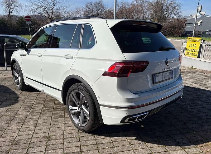 Usata VW Tiguan R-line 150 CV (110 kW) 2022 Bianco SUV