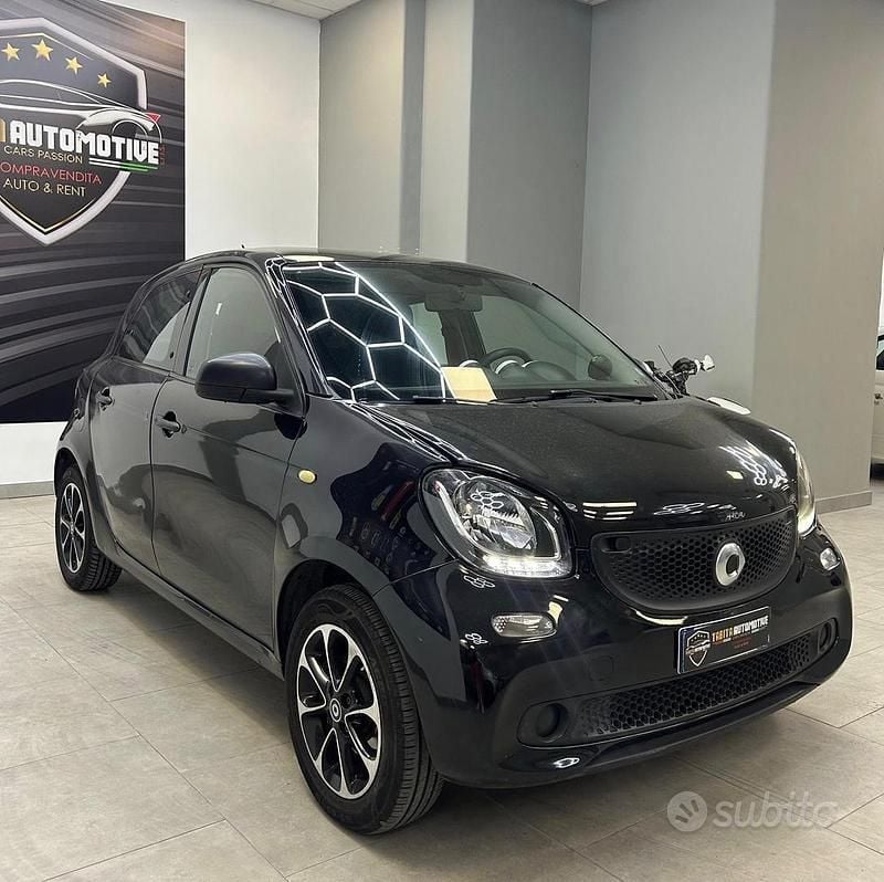 Usata Smart ForFour Passion 61 CV (44 kW) 2015 Nero Utilitaria