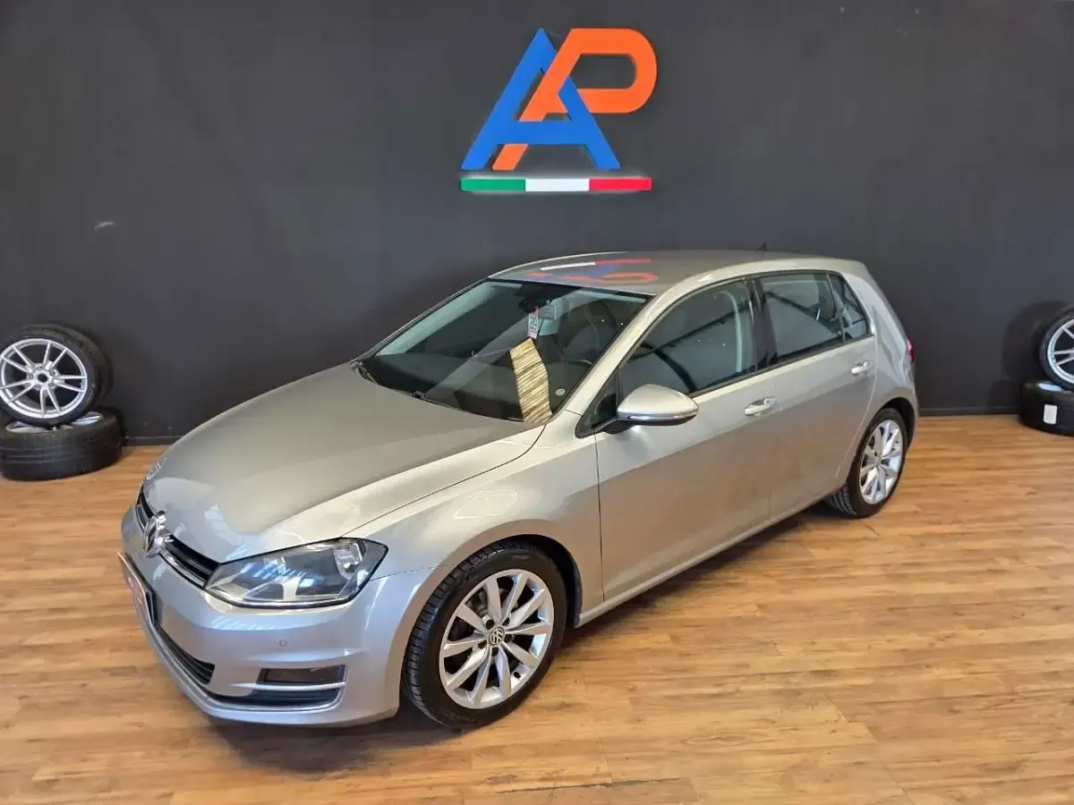 Usata VW Golf VII Highline 110 CV (80 kW) 2015 Grigio Berlina
