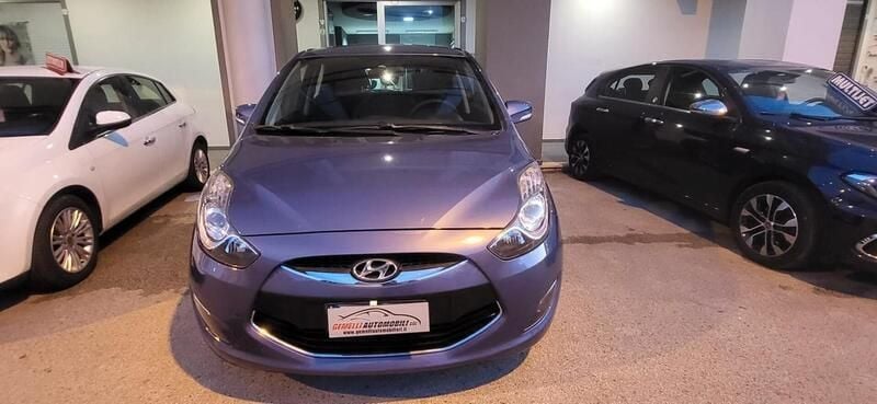 Usata Hyundai ix20 Comfort 90 CV (66 kW) 2012 Grigio Utilitaria