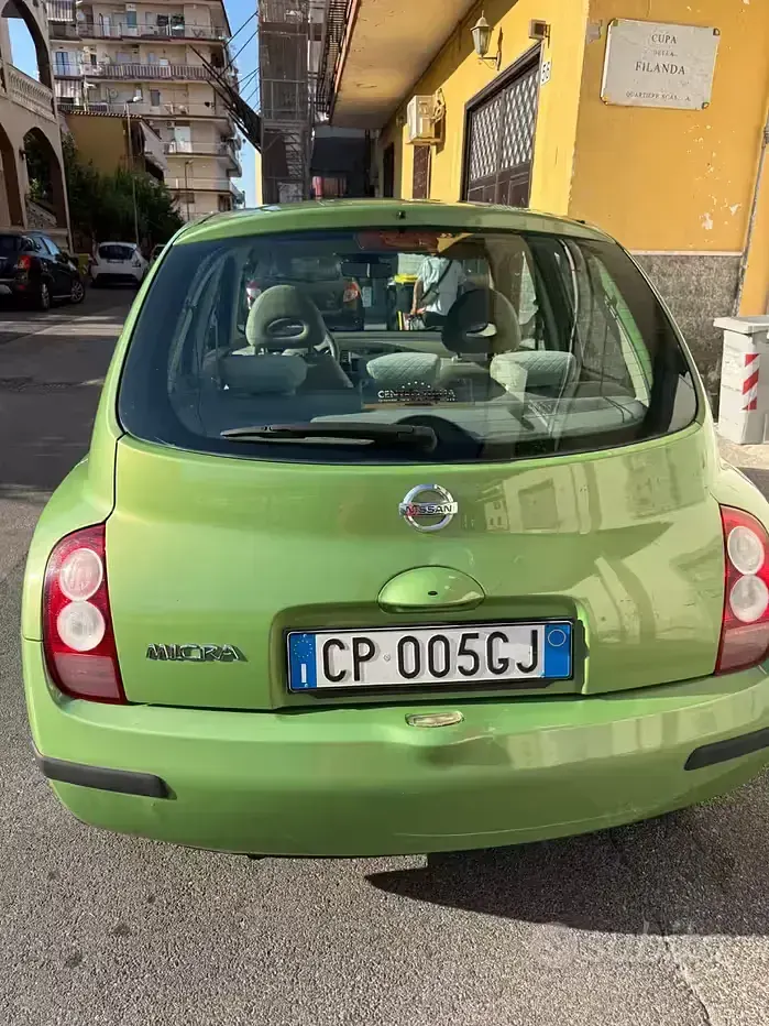 Usata Nissan Micra Visia 80 CV (58 kW) 2004 Verde Utilitaria