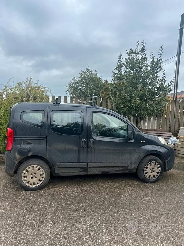 Usata Peugeot Bipper 70 CV (51 kW) 2009 Verde Monovolume