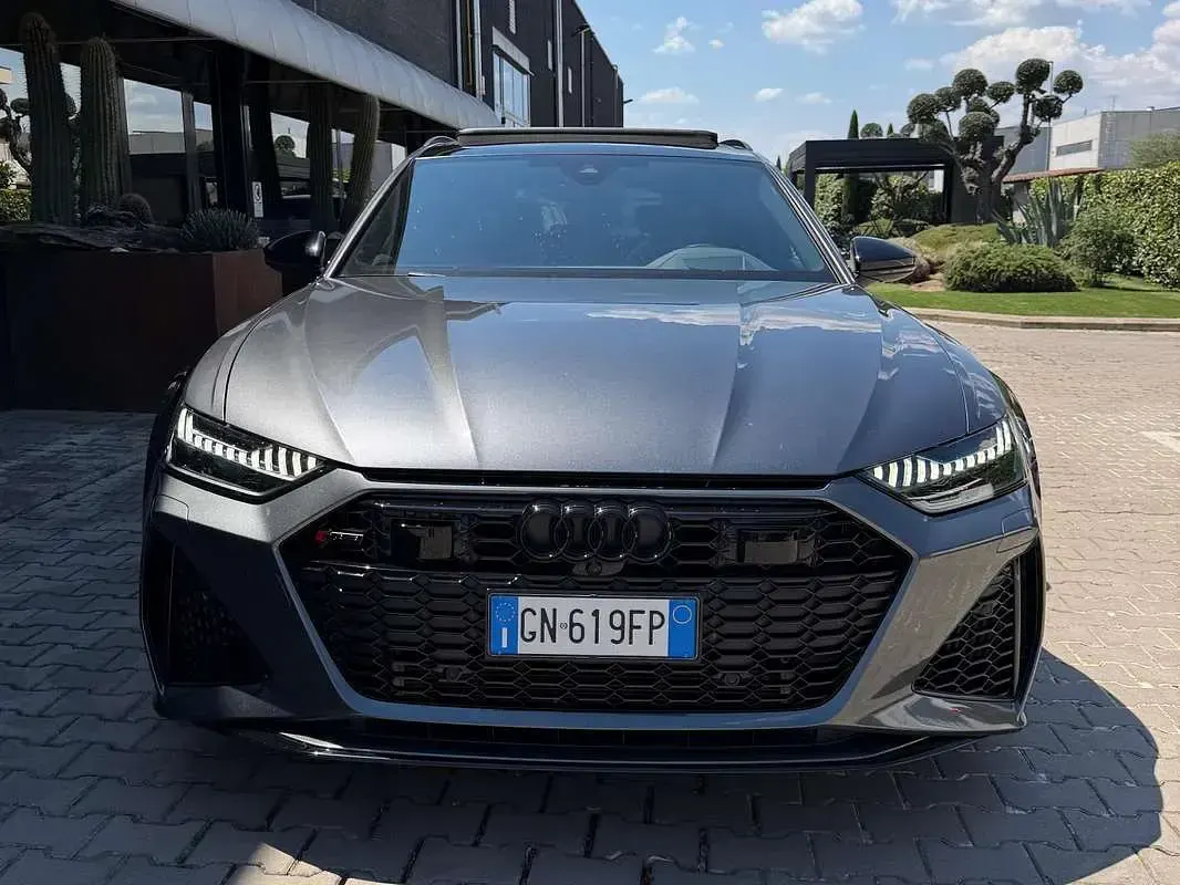 Usata Audi RS6 600 CV (441 kW) 2022 Grigio Station wagon