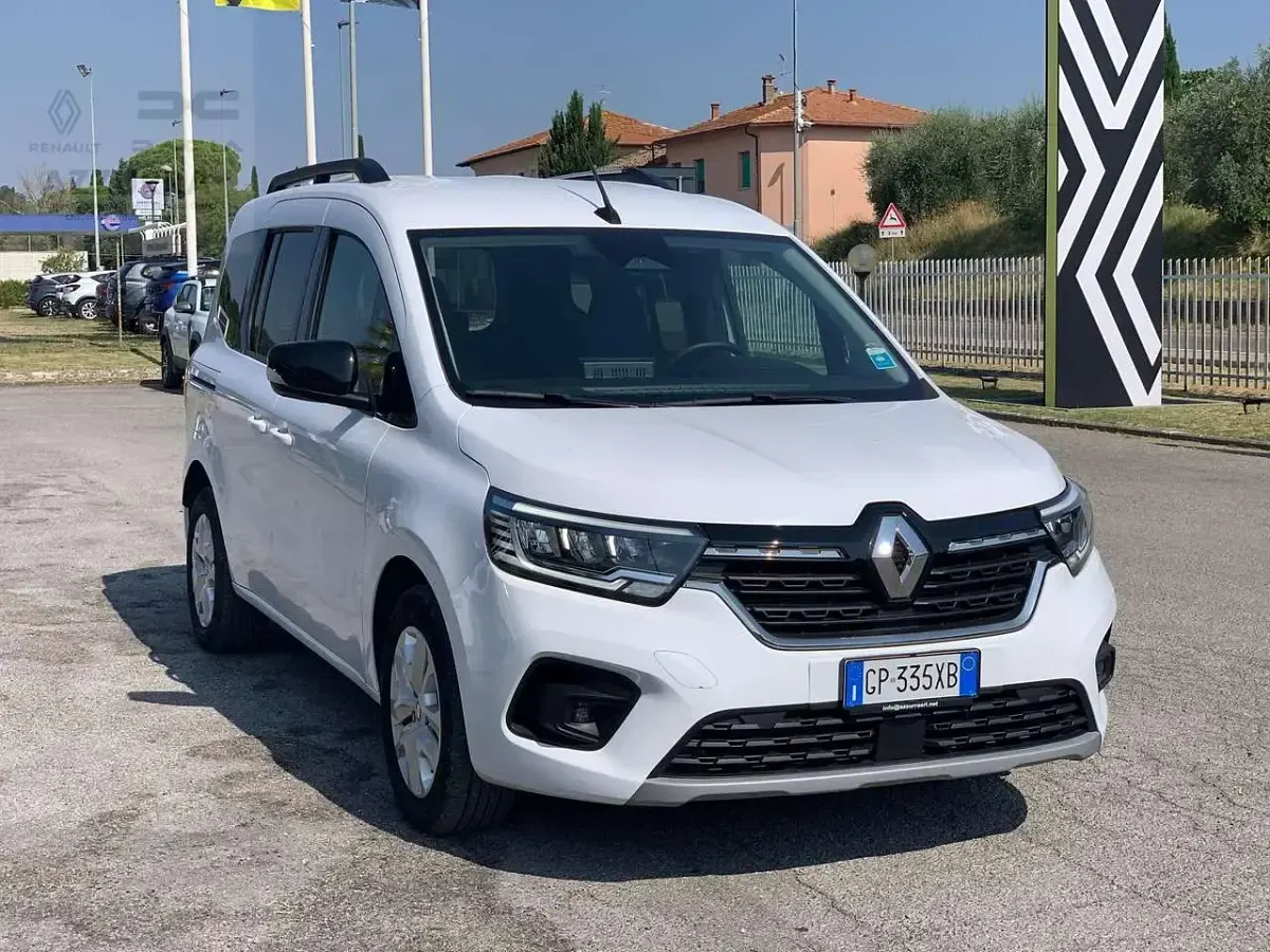 Usata Renault Kangoo Equilibre 95 CV (69 kW) 2023 Bianco Monovolume