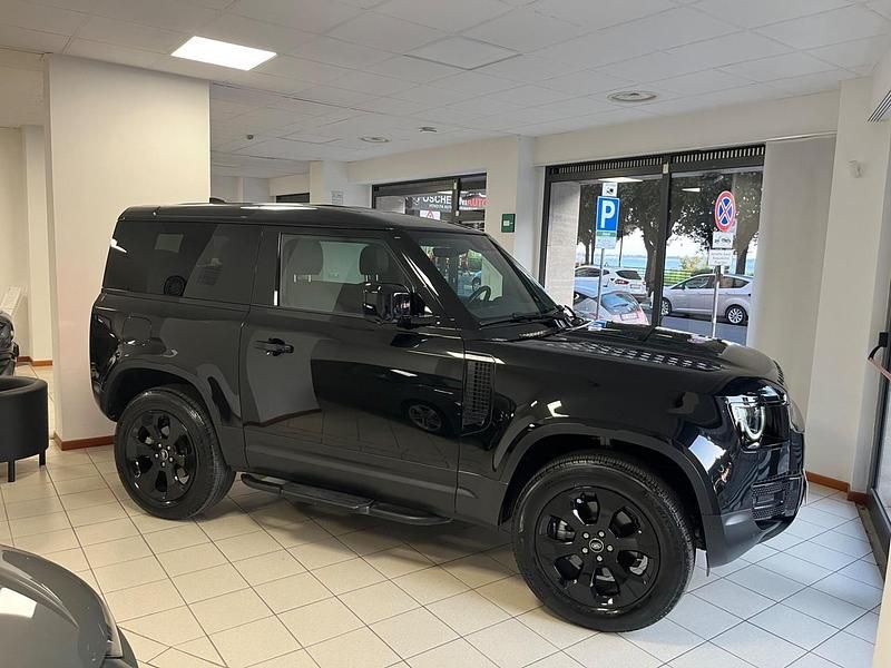 Usata Land Rover Defender SE Dynamic 199 CV (146 kW) 2023 Nero SUV