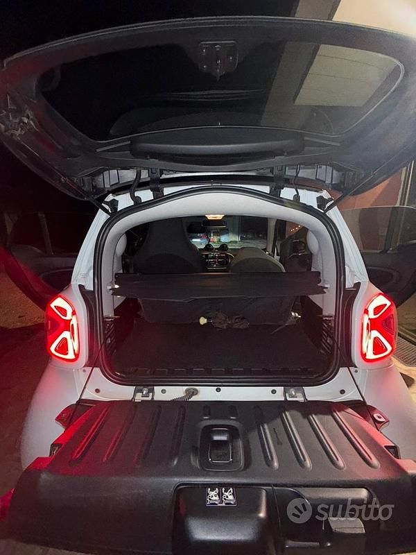 Usata Smart ForTwo Electric Drive 60 kW (82 CV) 2021 Bianco Coupé