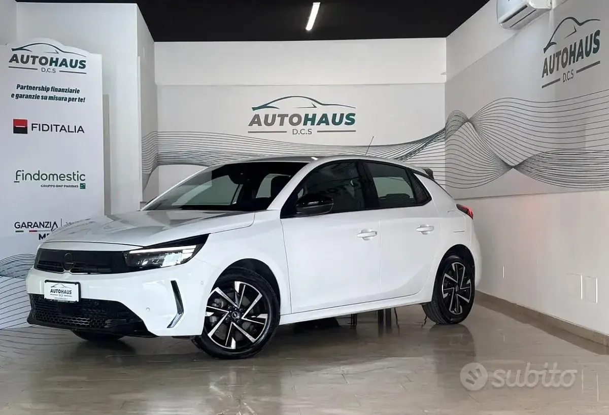 Usata Opel Corsa 101 CV (74 kW) 2025 Bianco Utilitaria