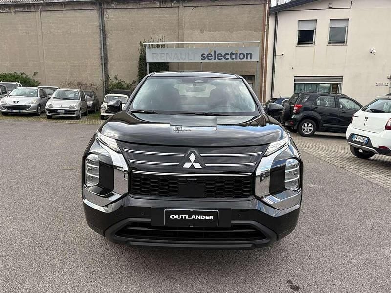 Nuova Mitsubishi Outlander P-HEV Inform 136 CV (100 kW) 2026 Nero SUV