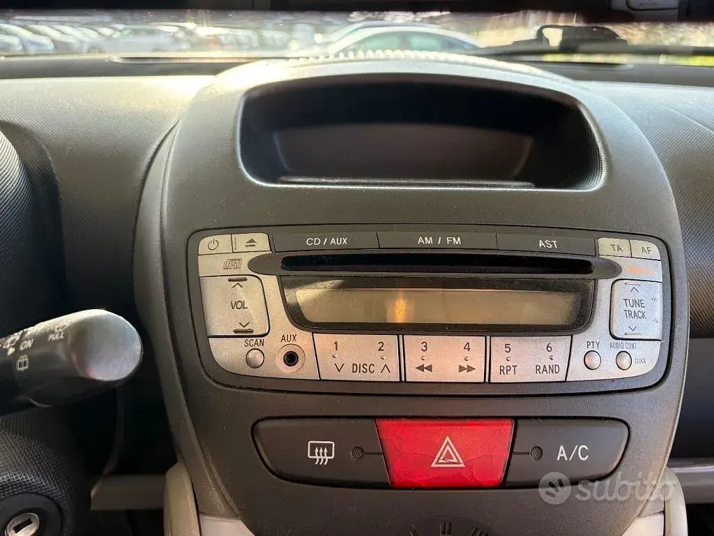 Usata Toyota Aygo 68 CV (50 kW) 2007 Grigio Utilitaria