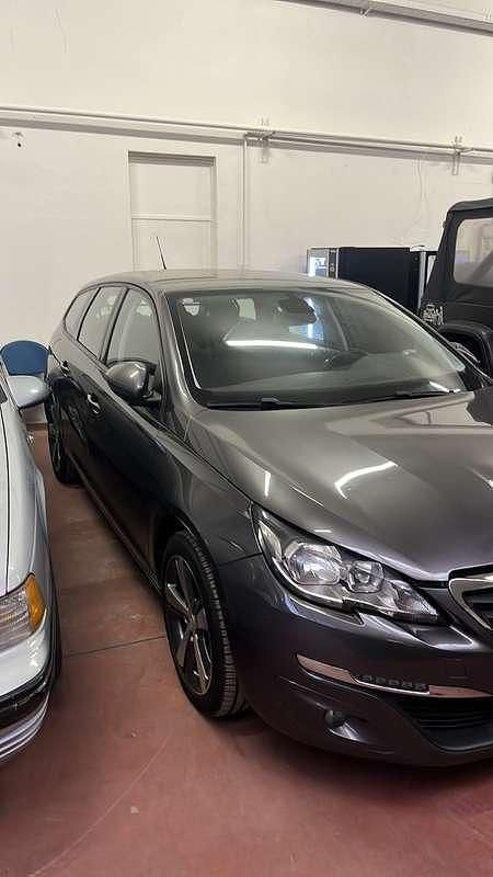 Usata Peugeot 308 SW Active 120 CV (88 kW) 2017 Station wagon
