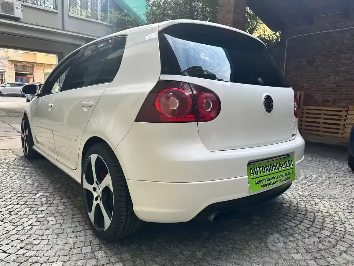 Usata VW Golf VI Edition 230 CV (169 kW) 2008 Bianco Utilitaria