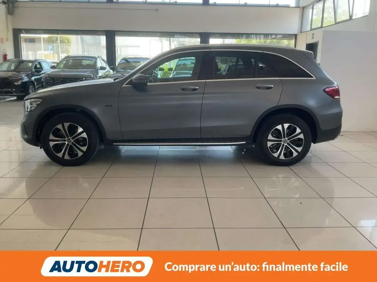 Usata Mercedes GLC300 Executive 211 CV (155 kW) 2021 Grigio SUV