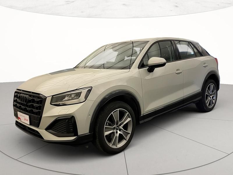 Usata Audi Q2 Admired 116 CV (85 kW) 2024 N8 argento cavo metallizzato SUV
