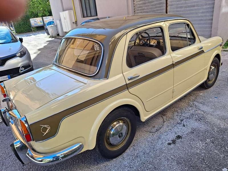 Usata Fiat 1100 54 CV (39 kW) 1959 Beige