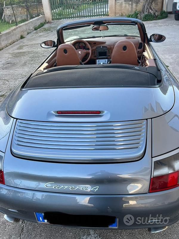 Usata Porsche 911 Carrera 4 325 CV (239 kW) 2003 Grigio Coupé
