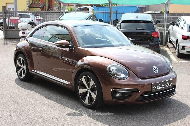 Usata VW Beetle Allstar 105 CV (77 kW) 2017 Bronzo Utilitaria