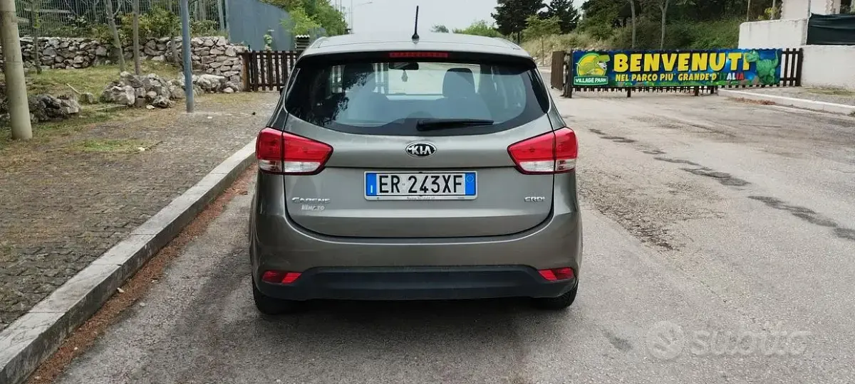 Usata Kia Carens 115 CV (84 kW) 2013 Grigio Monovolume