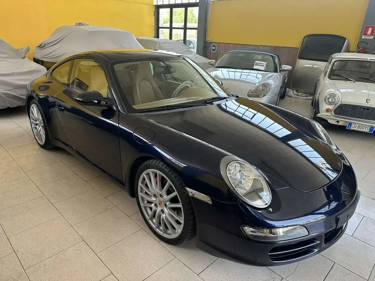 Usata Porsche 997 355 CV (261 kW) 2005 Midnight blue metallic Coupé