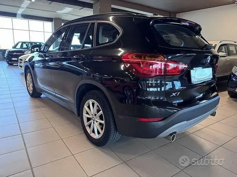 Usata BMW X1 150 CV (110 kW) 2019 Nero SUV