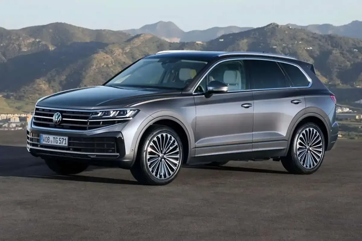 Nuova VW Touareg Elegance 381 CV (280 kW) 2026 Argento SUV