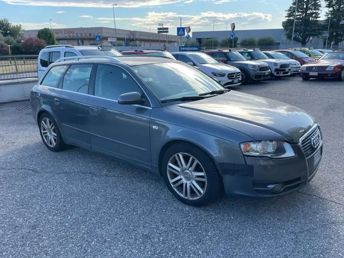 Usata Audi A4 Ambiente 204 CV (150 kW) 2005 Grigio Station wagon