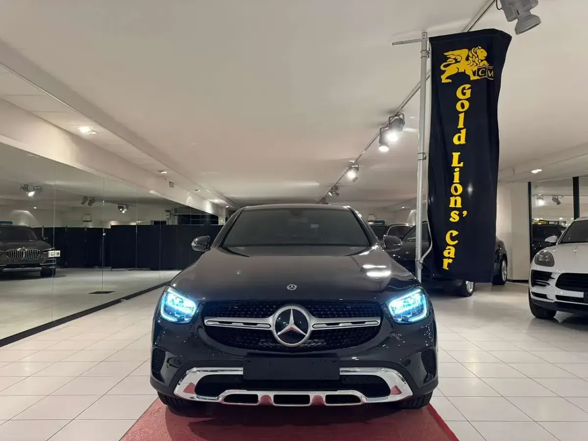 Usata Mercedes GLC220 194 CV (142 kW) 2022 Grigio SUV