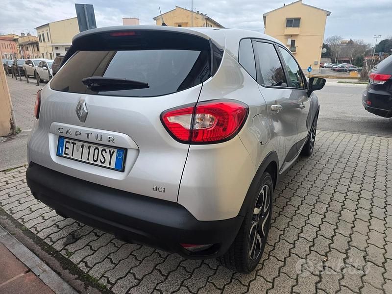 Usata Renault Captur 90 CV (66 kW) 2014 Grigio SUV