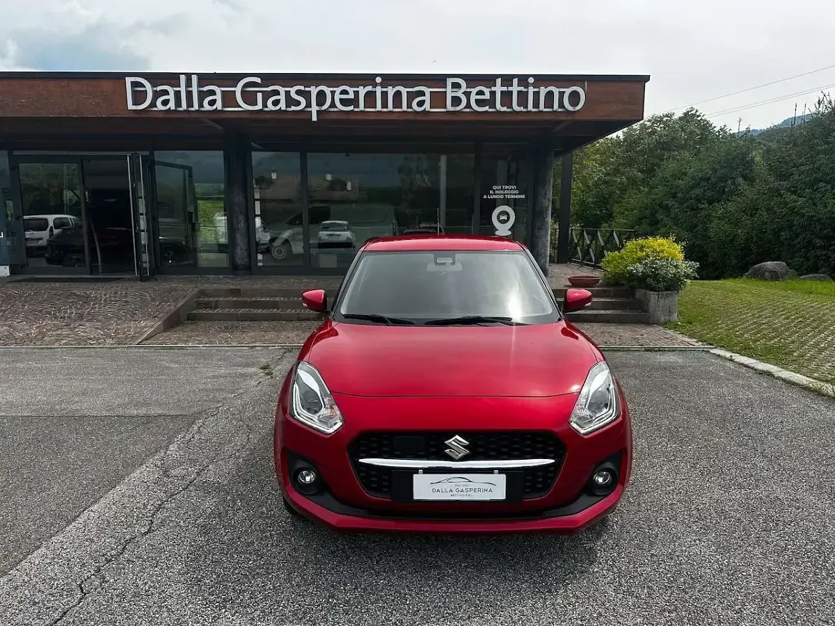 Gebraucht Suzuki Swift 83 PS (61 kW) 2022 Rot Kleinwagen