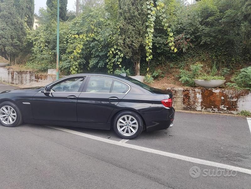 Usata BMW 520 Luxury Line 184 CV (135 kW) 2014 Nero Berlina