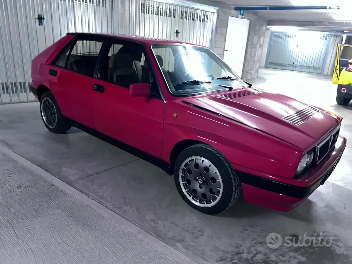 Usata Lancia Delta 196 CV (144 kW) 1989 Rosso Utilitaria