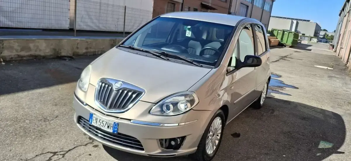 Usata Lancia Musa 77 CV (56 kW) 2012 Other Monovolume