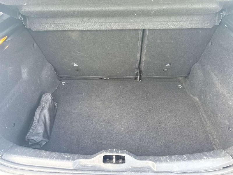 Usata Citroën C4 Shine 99 CV (72 kW) 2018 Bianco perla SUV