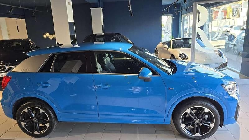 Blu Usata 2023 Audi Q2 S-Line SUV | 29.900 € (Buon prezzo) - Immagine 1/4
