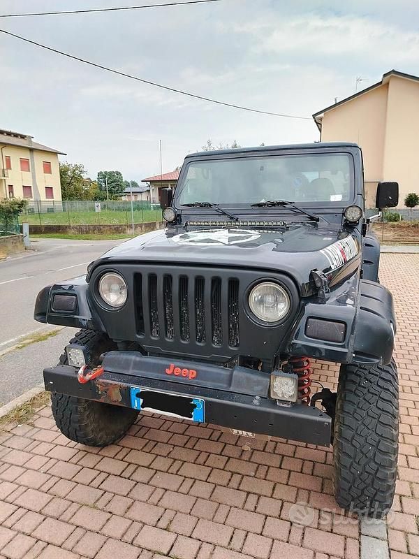 Usata Jeep Wrangler 118 CV (86 kW) 1998 SUV