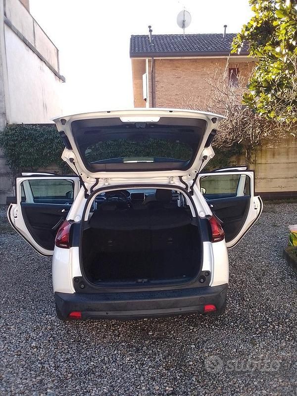 Usata Peugeot 2008 92 CV (67 kW) 2018 Bianco SUV