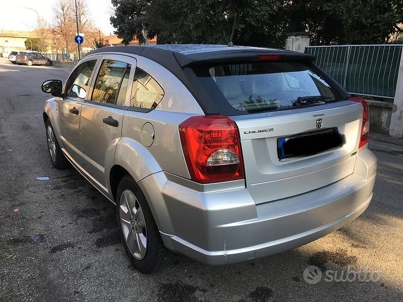 Usata Dodge Caliber 140 CV (102 kW) 2006 Grigio Utilitaria