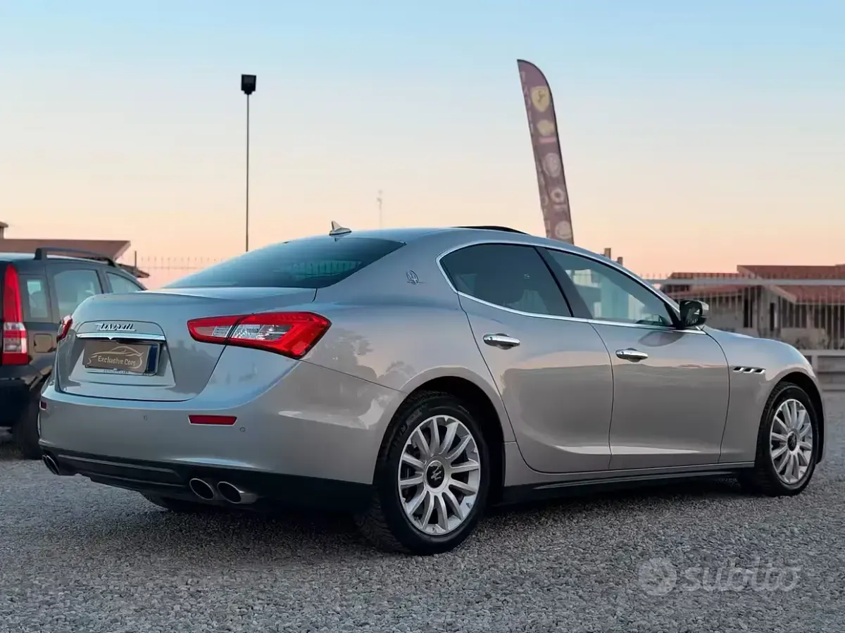 Usata Maserati Ghibli 250 CV (183 kW) 2015 Grigio Berlina