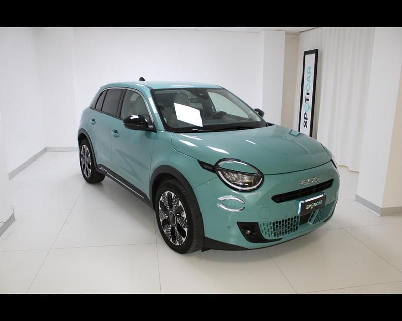 Usata Fiat 600 La Prima 136 CV (100 kW) 2025 Blu SUV