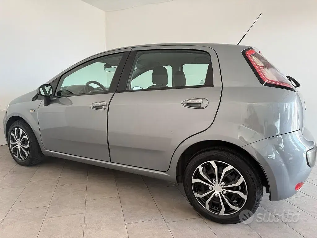 Usata Fiat Punto Evo S 75 CV (55 kW) 2011 Grigio Utilitaria