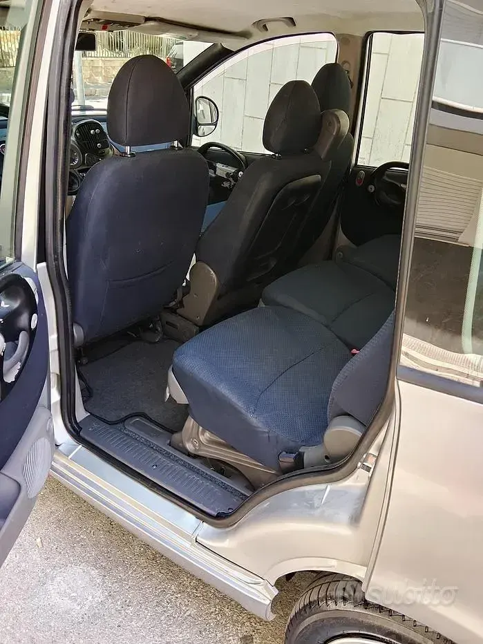 Usata Fiat Multipla 103 CV (75 kW) 2005 Grigio Monovolume