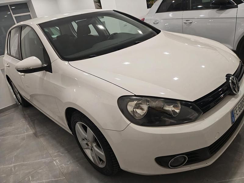 Usata VW Golf VII Comfortline 104 CV (76 kW) 2012 Bianco Berlina