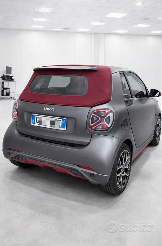 Usata Smart ForTwo Electric Drive 60 kW (82 CV) 2021 Grigio Cabrio