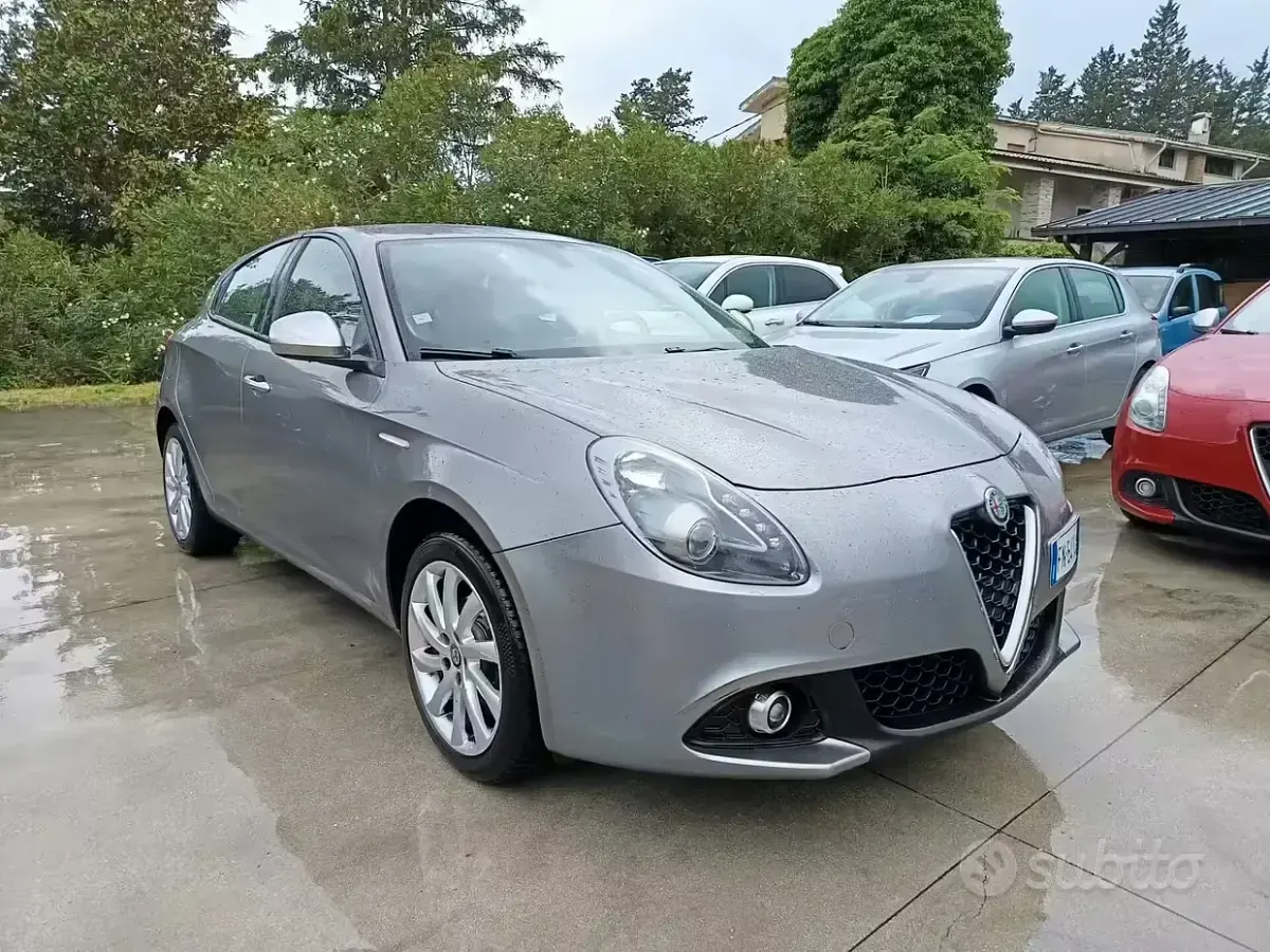 Brugt Alfa Romeo Giulietta 120 HK (88 kW) 2018 Grå Hatchback