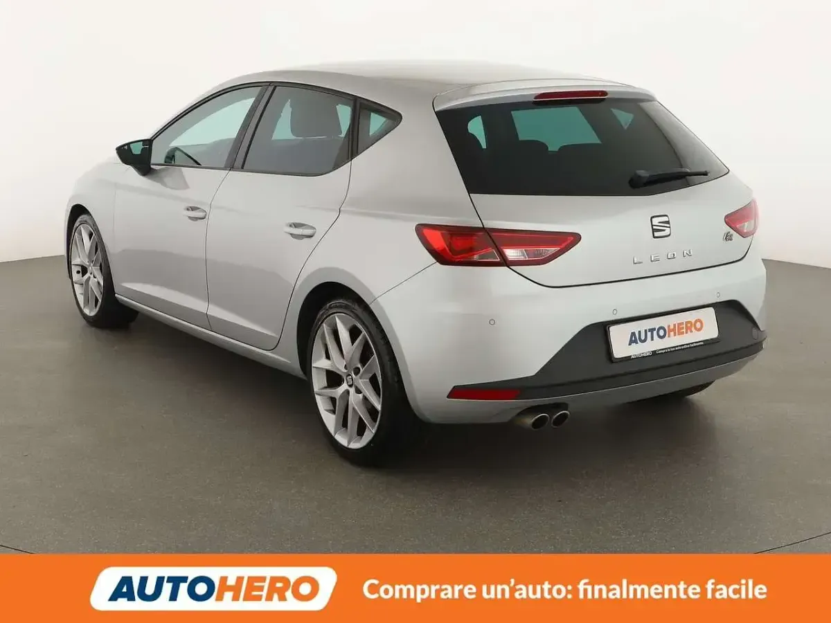 Usata Seat Leon FR 150 CV (110 kW) 2016 Argento Berlina